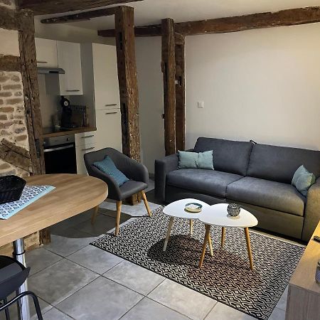 Joli Appartement Quartier Historique Мулин Екстериор снимка