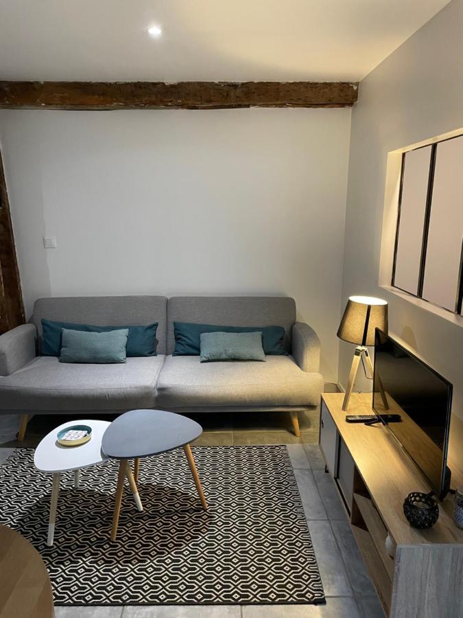 Joli Appartement Quartier Historique Мулин Екстериор снимка